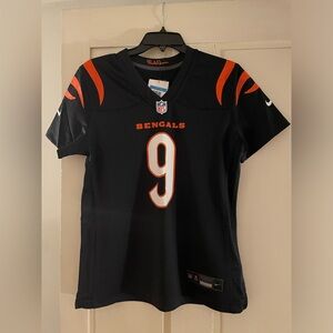 NWT OFFICIAL NFL Women’s Cut Joe Burrow Cincinnati Bengals Jersey